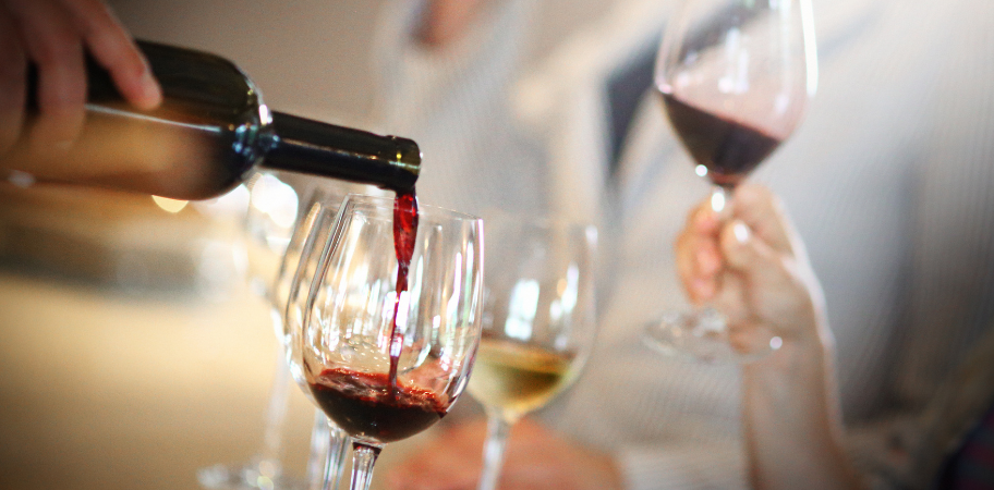 wine pour